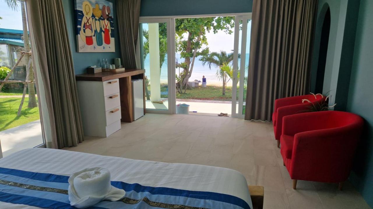 Le Petit Saint Tropez Otel Khanom Dış mekan fotoğraf