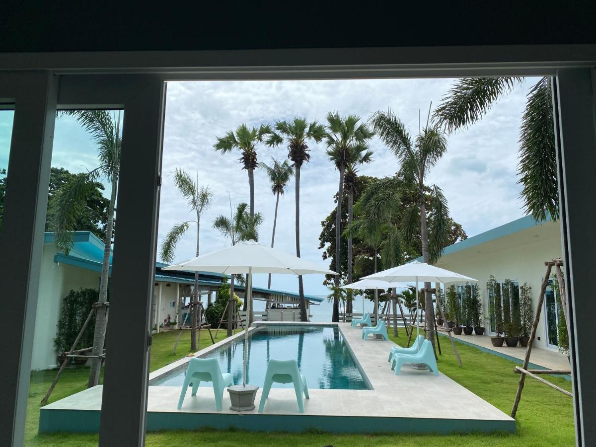 Le Petit Saint Tropez Otel Khanom Dış mekan fotoğraf